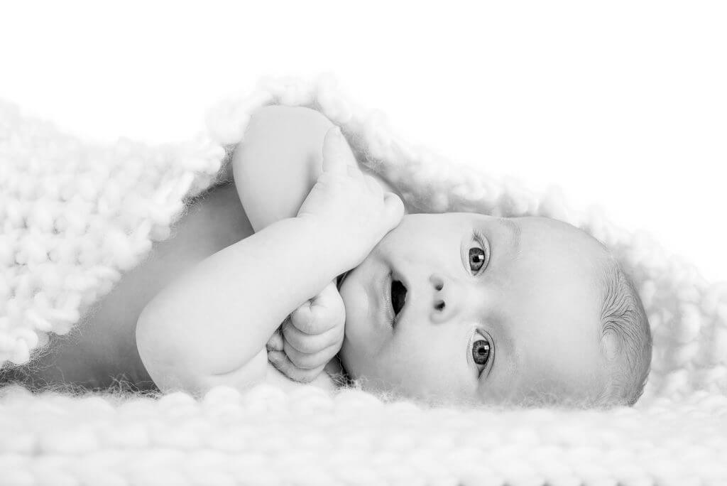Babyfotografie Deventer Overijssel in fotostudio door babyfotograaf Grietje Mesman