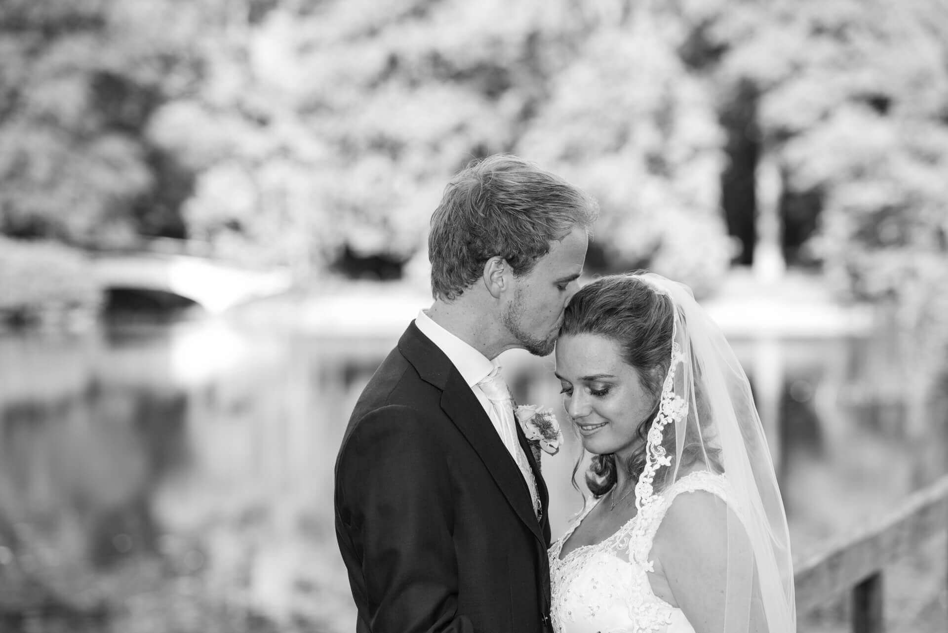 Bruiloft Het Ei van Columbus Beekbergen en Paleis Het Loo in Apeldoorn, bruidsfotografie door trouwfotograaf Grietje Mesman