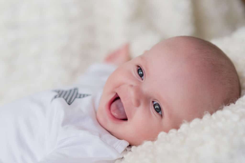 Fotoshoot baby in Hoofddorp, gefotografeerd door fotograaf Grietje Mesman