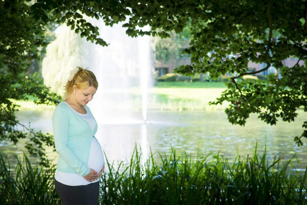 Zwangerschapsfotografie Deventer Rijsterborgherpark